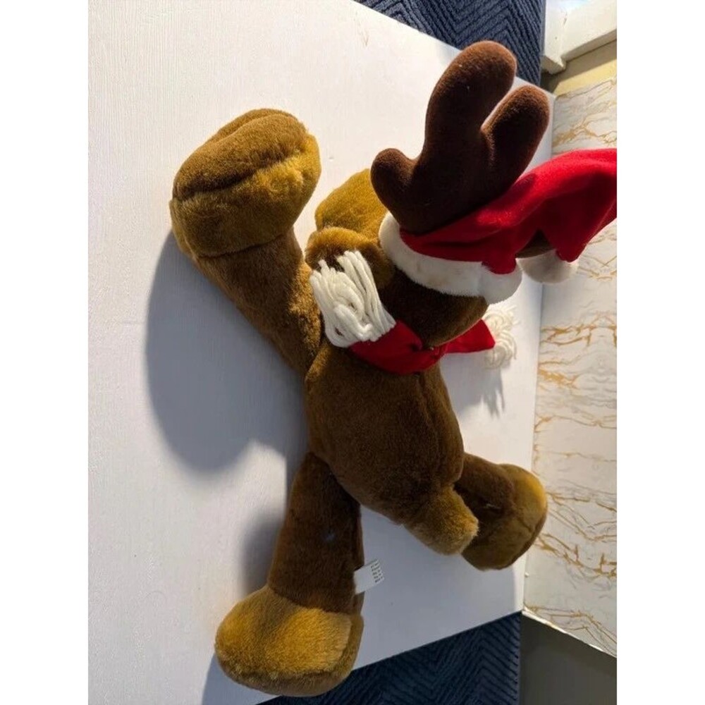 Reindeer - Picture 2 of 5